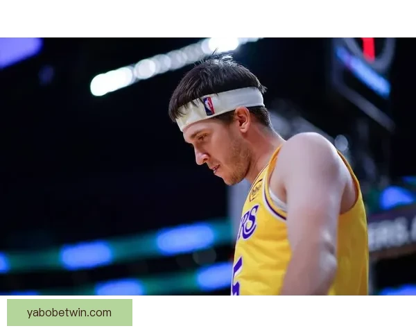 湖人惜败活塞老詹肯定全队韧性 里夫斯称喜欢球队竞争态度